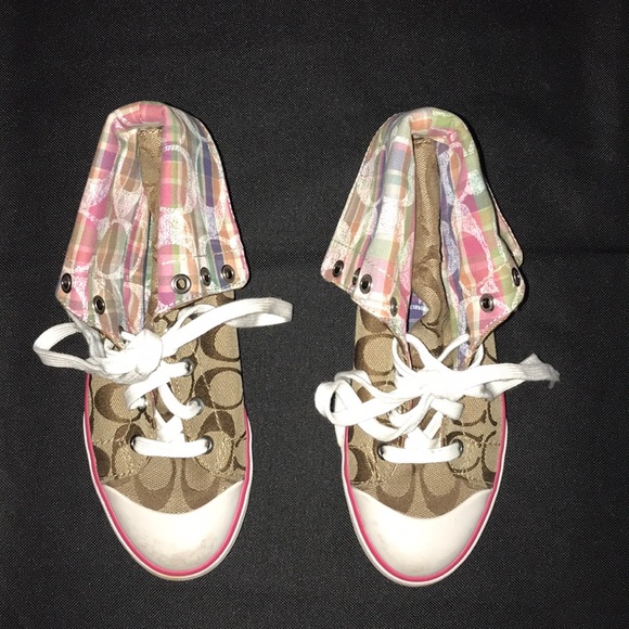 Coach vintage booties High-Top Converse Shoes.Beautiful condition.Smoke free Hom - Picture 5 of 10